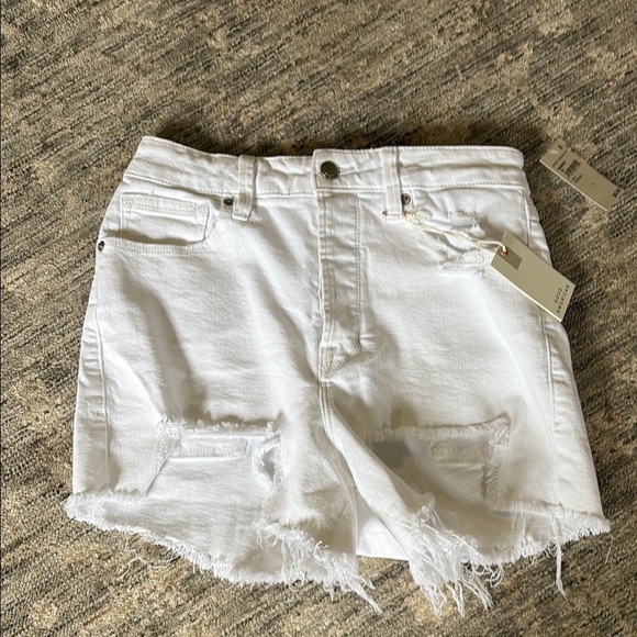 Good American White Jean Shorts Distressed Frayed Hem - NWT - size 8 / 29 - Picture 1 of 5